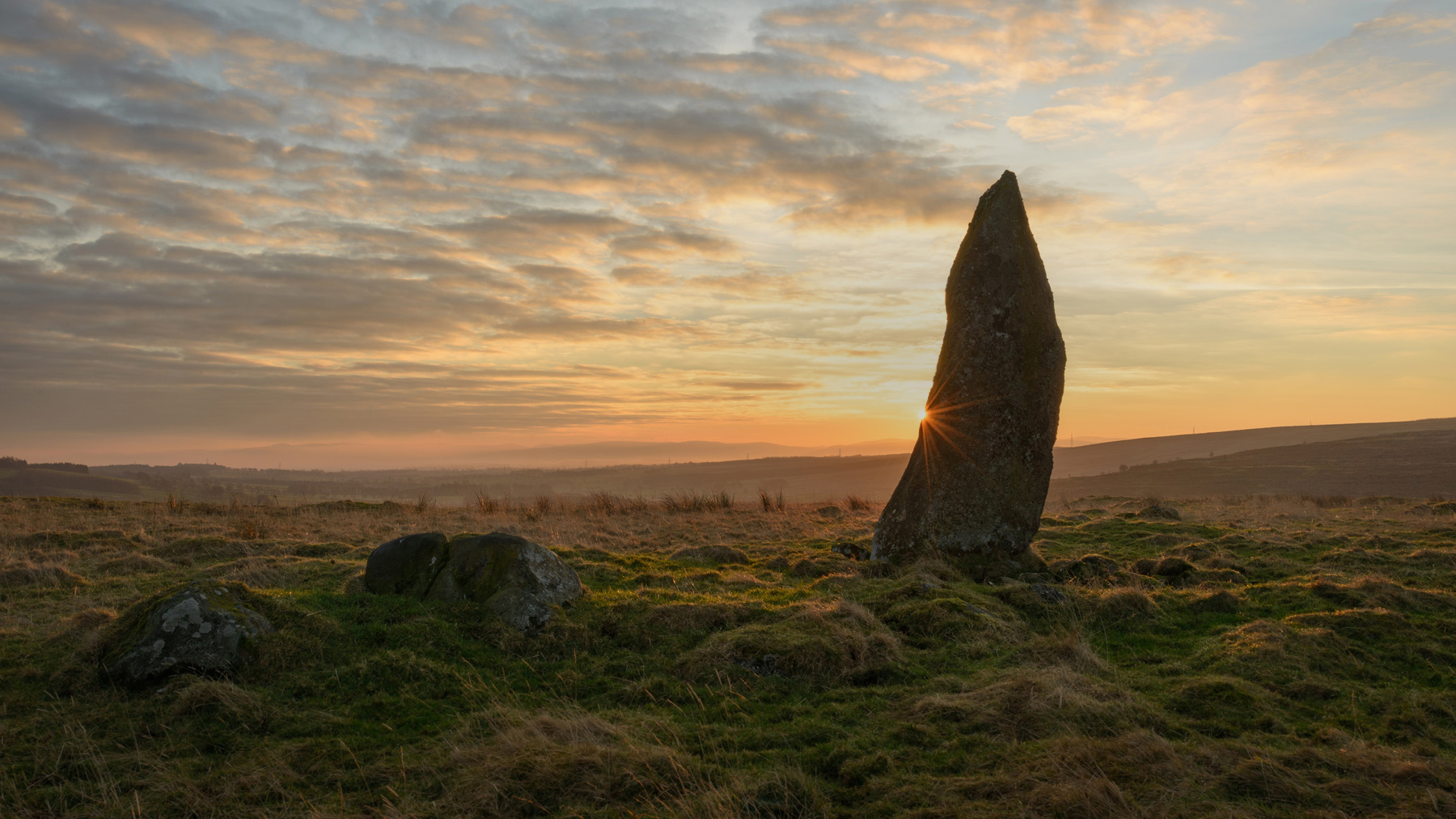 Standing Stones Sonnenaufgang in Strathearn