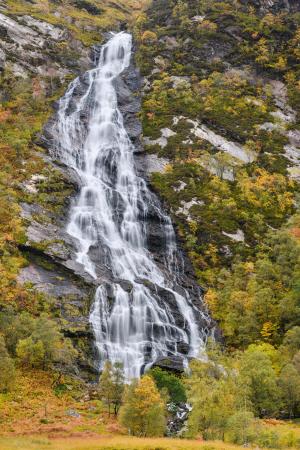 Steall Falls im Herbst