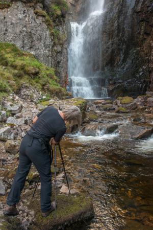 Fotografieren am Wasserfall der klagenden Witwe, NW Highlands Fotoreise